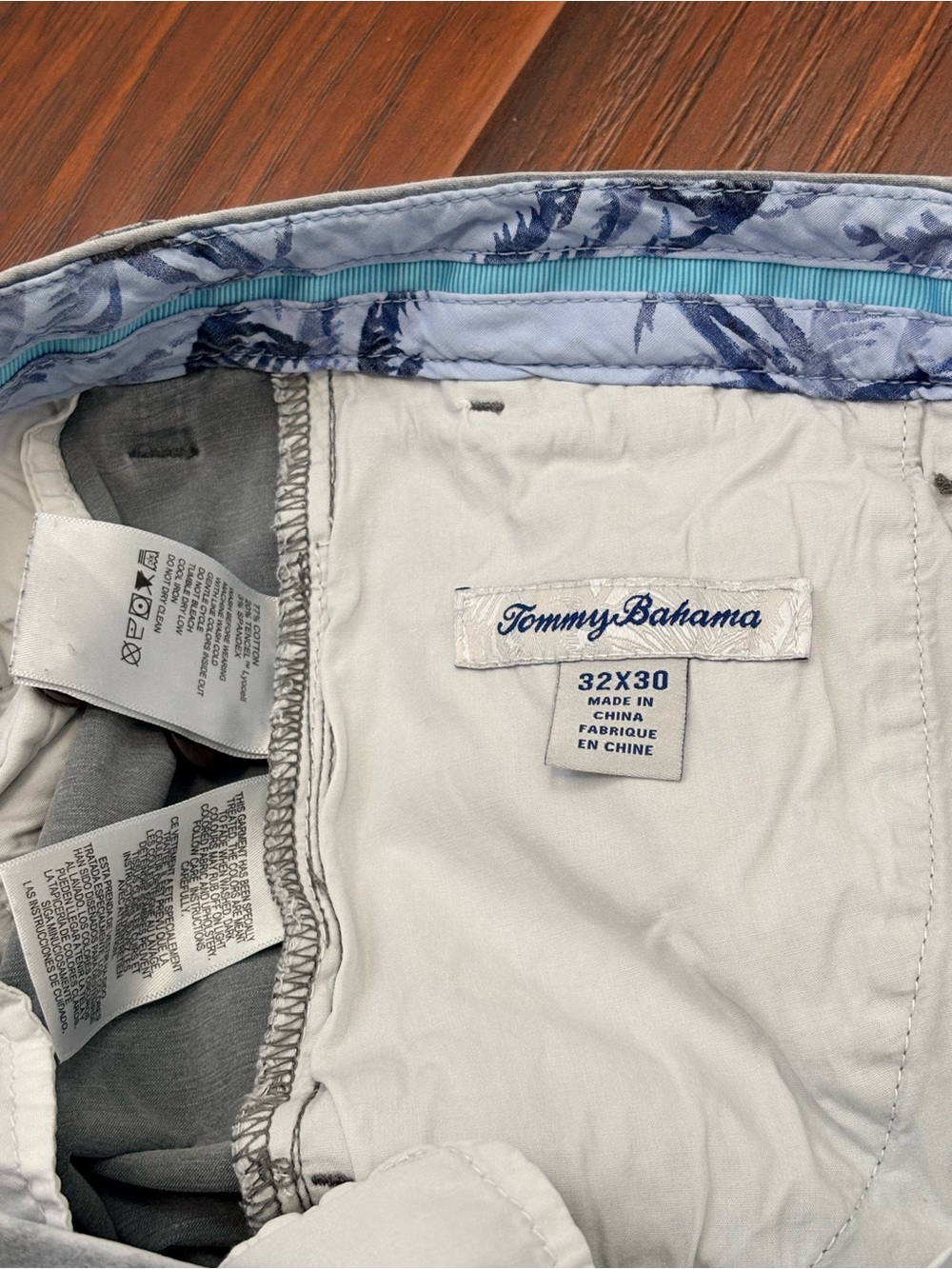 Tommy Bahama Gray Chino Pants Men’s 32x30 Straight Casual Stretch - Picture 3 of 6